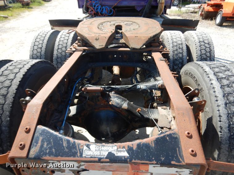 image for item KK9128 2007 Volvo VNL  semi truck