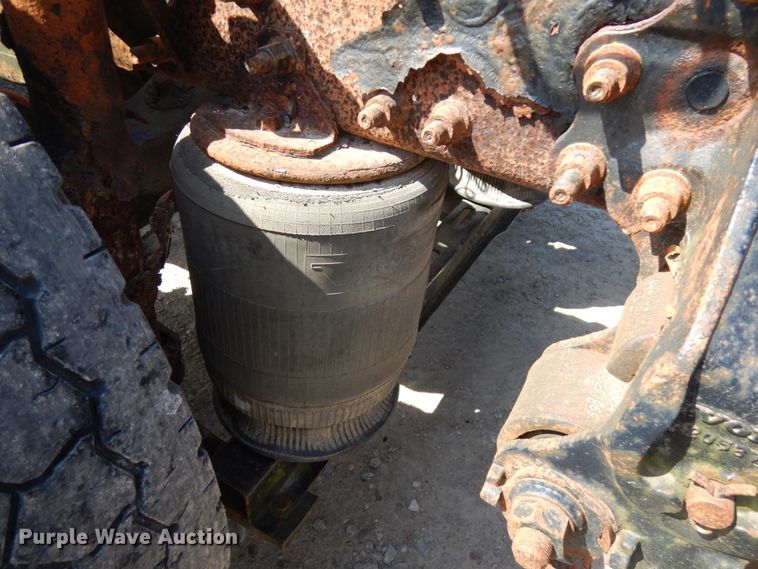 image for item KK9128 2007 Volvo VNL  semi truck