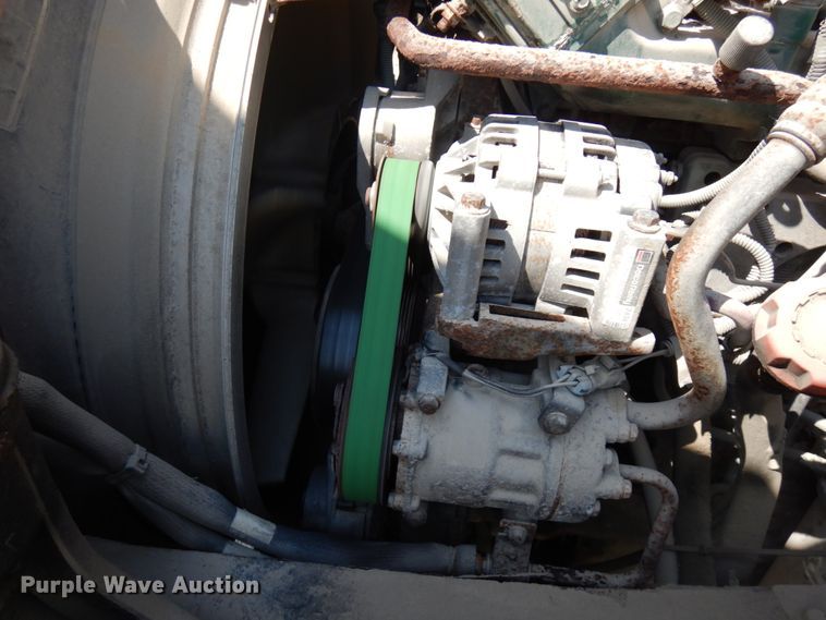 image for item KK9128 2007 Volvo VNL  semi truck