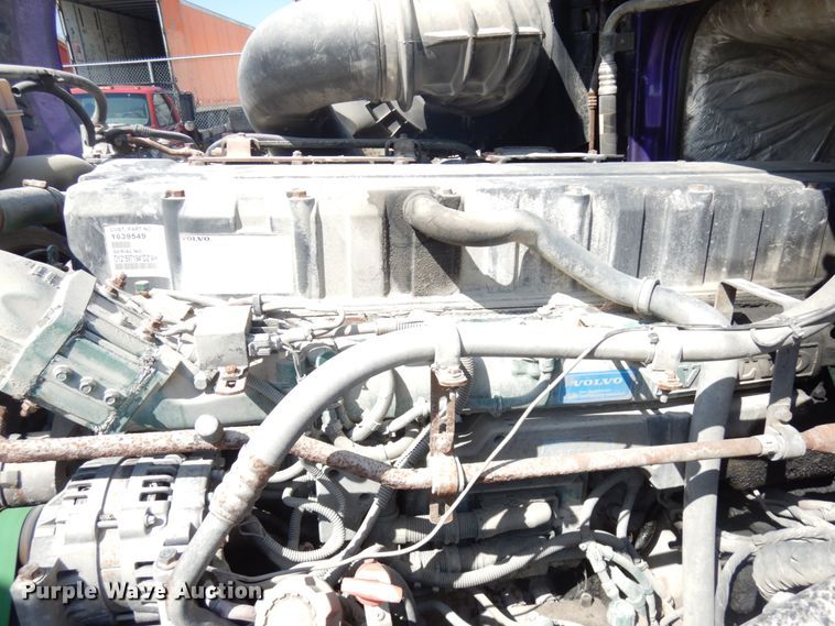 image for item KK9128 2007 Volvo VNL  semi truck