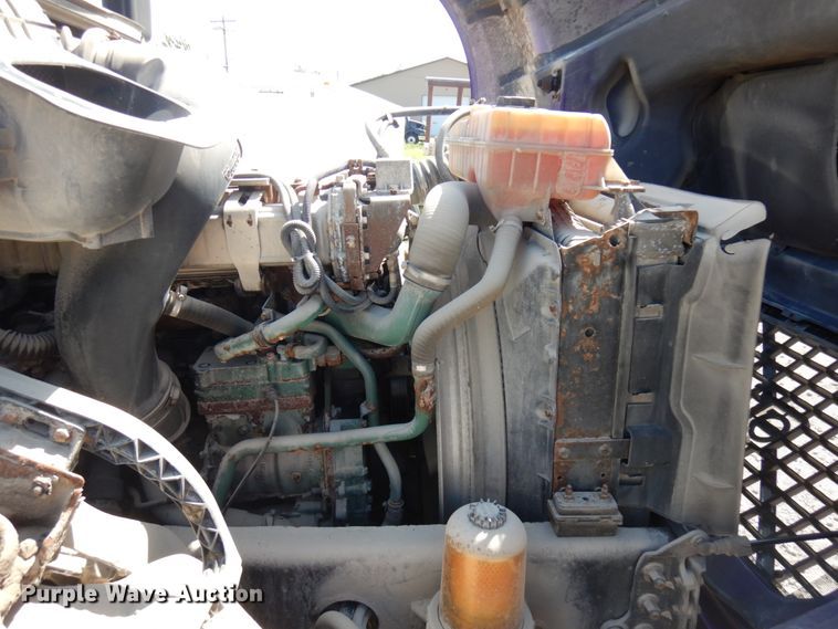 image for item KK9128 2007 Volvo VNL  semi truck