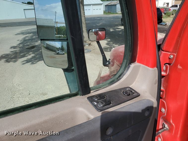 image for item KK9379 2013 Freightliner Cascadia 125  semi truck