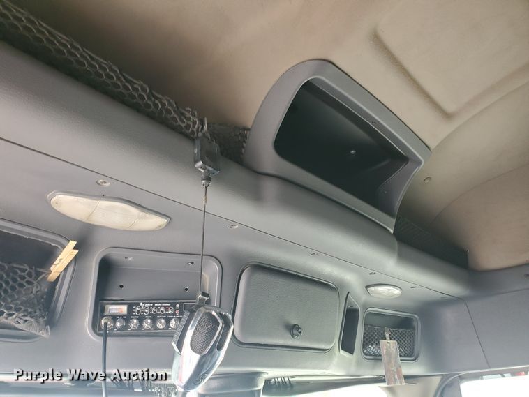 image for item KK9379 2013 Freightliner Cascadia 125  semi truck