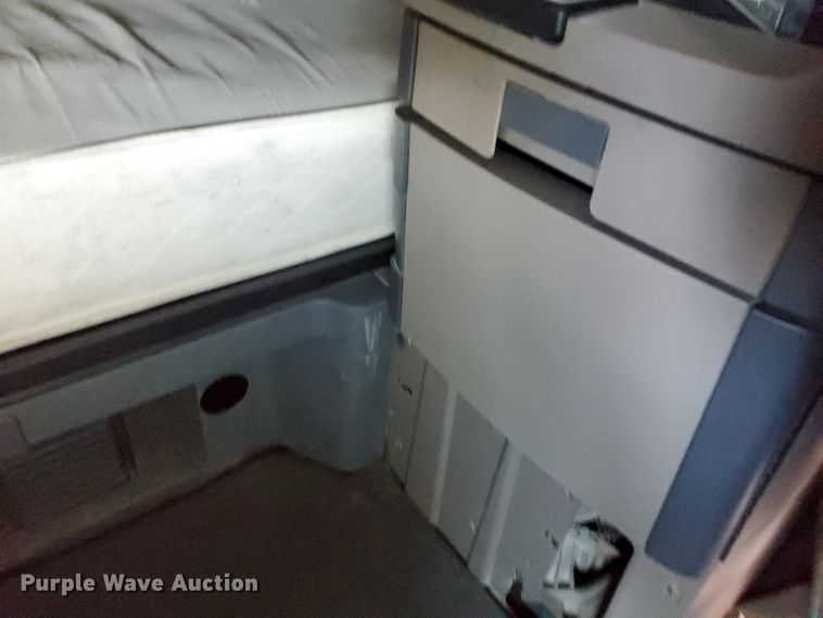 image for item KK9379 2013 Freightliner Cascadia 125  semi truck