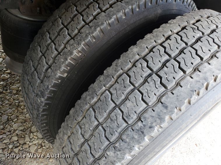 image for item KK9379 2013 Freightliner Cascadia 125  semi truck