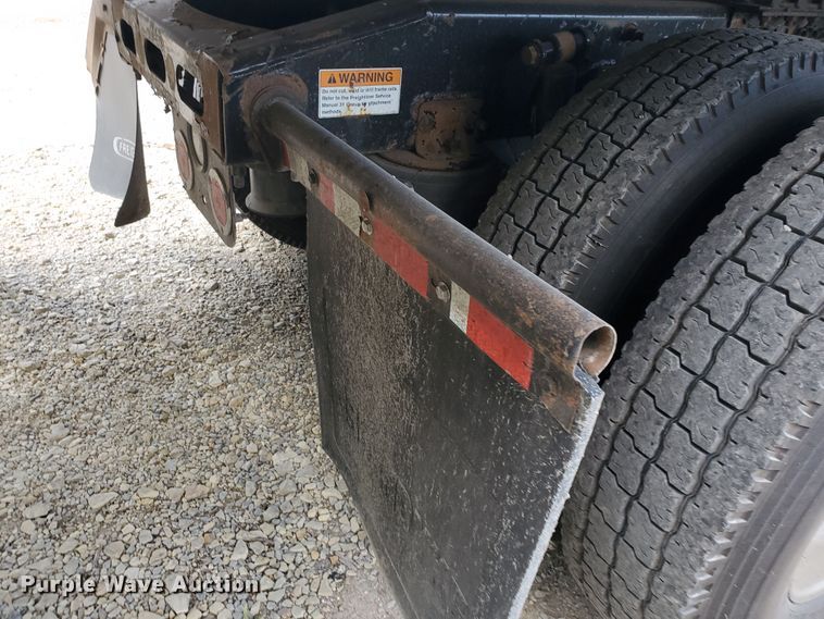 image for item KK9379 2013 Freightliner Cascadia 125  semi truck