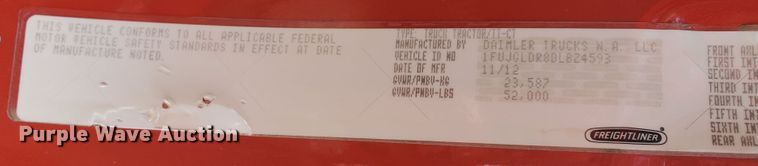 image for item KK9379 2013 Freightliner Cascadia 125  semi truck