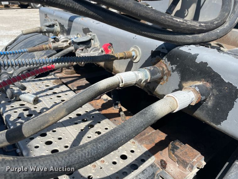 image for item KK9448 2008 Freightliner Columbia 120  semi truck