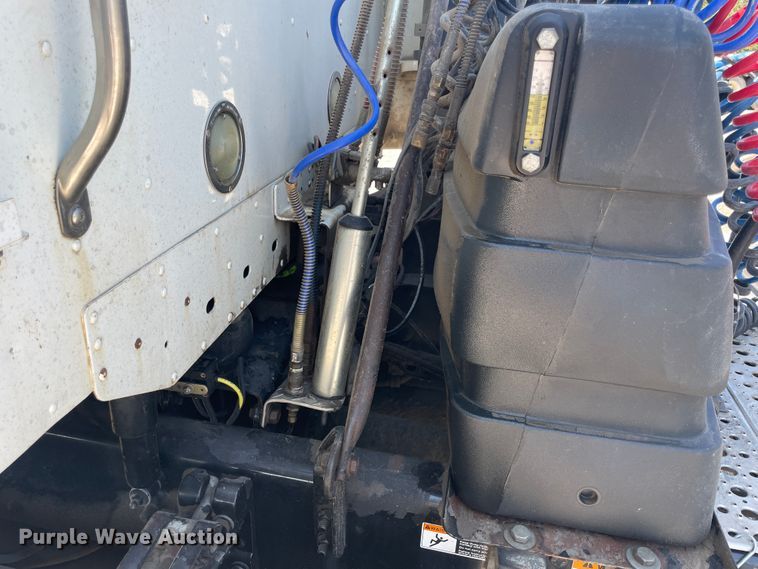 image for item KK9448 2008 Freightliner Columbia 120  semi truck