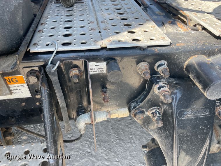 image for item KK9448 2008 Freightliner Columbia 120  semi truck