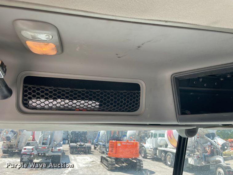 image for item KK9448 2008 Freightliner Columbia 120  semi truck