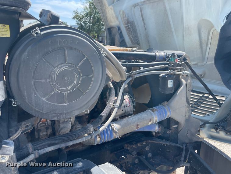 image for item KK9448 2008 Freightliner Columbia 120  semi truck