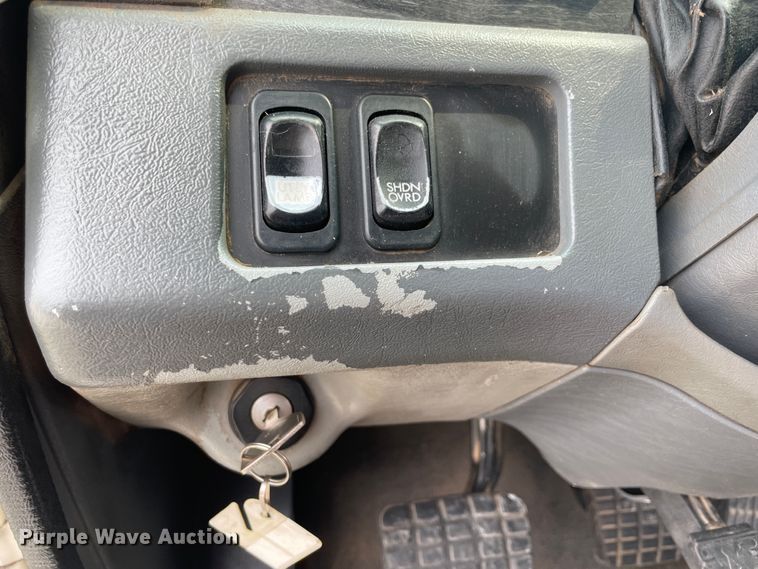 image for item KK9506 2007 Freightliner Columbia 120  semi truck