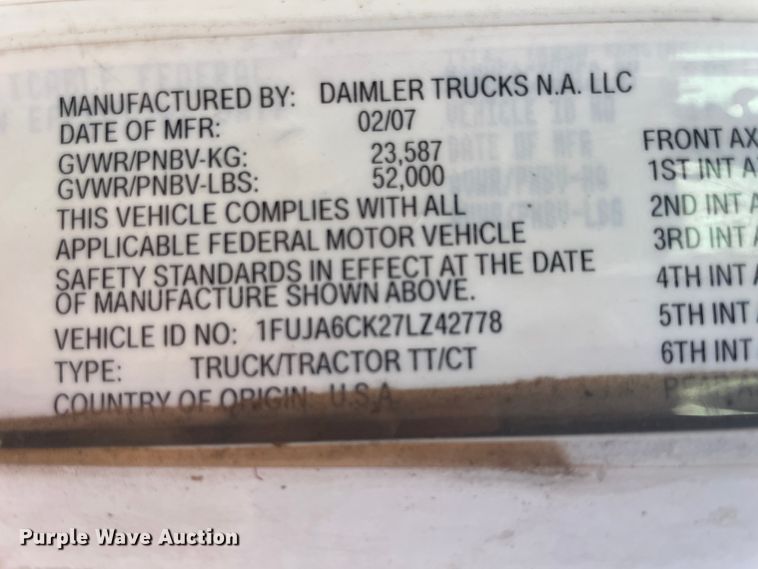 image for item KK9506 2007 Freightliner Columbia 120  semi truck