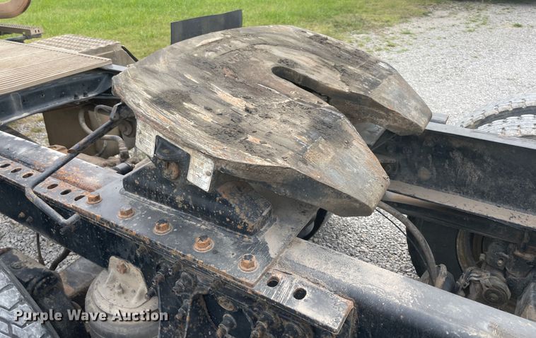 image for item KK9507 2001 Mack CH613  semi truck