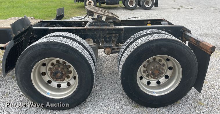 image for item KK9507 2001 Mack CH613  semi truck