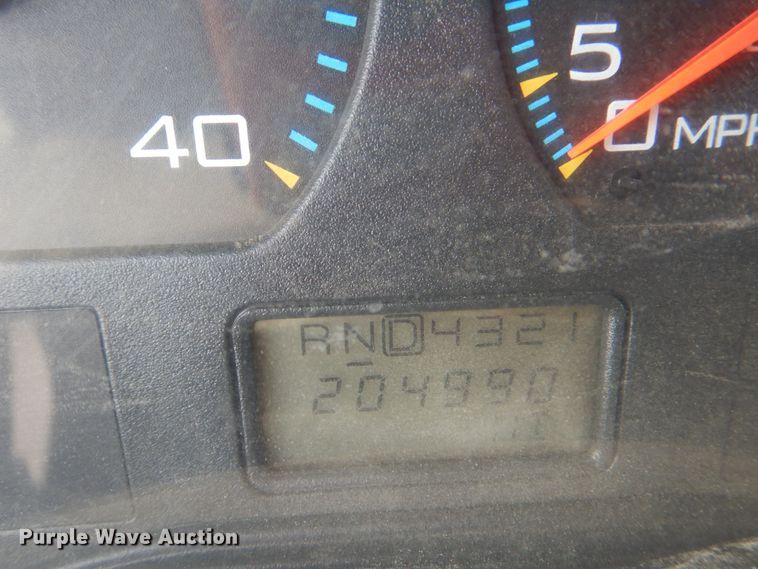 image for item KW9829 2005 International 7400  truck cab and chassis