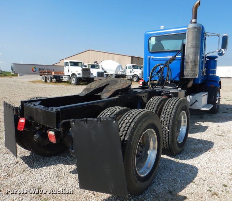 image for item KW9847 2008 Peterbilt 367  semi truck