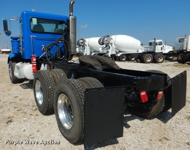image for item KW9847 2008 Peterbilt 367  semi truck