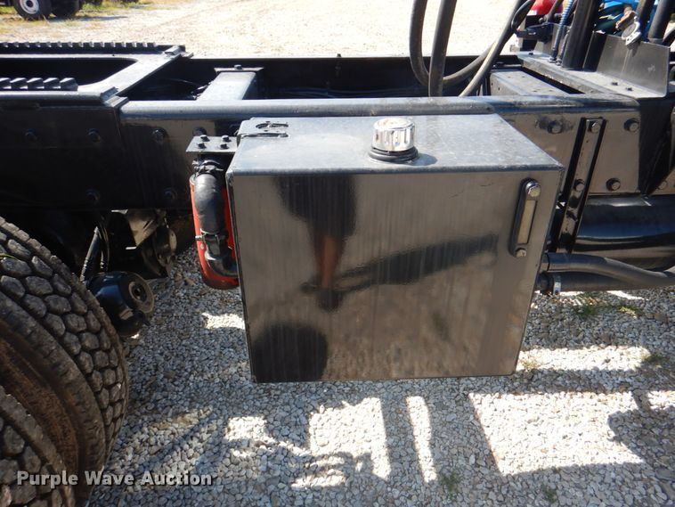 image for item KW9847 2008 Peterbilt 367  semi truck