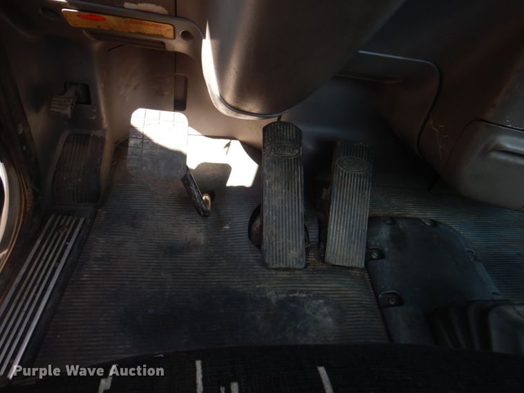 image for item KW9847 2008 Peterbilt 367  semi truck