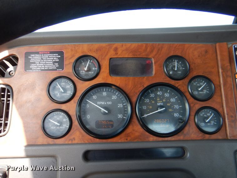 image for item KW9847 2008 Peterbilt 367  semi truck