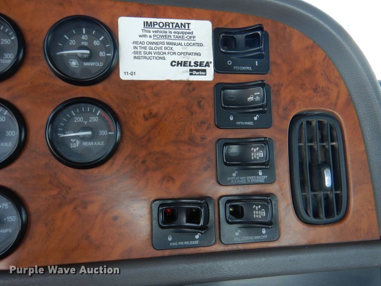 image for item KW9847 2008 Peterbilt 367  semi truck