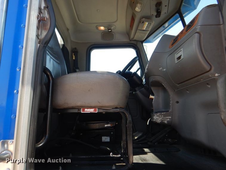 image for item KW9847 2008 Peterbilt 367  semi truck