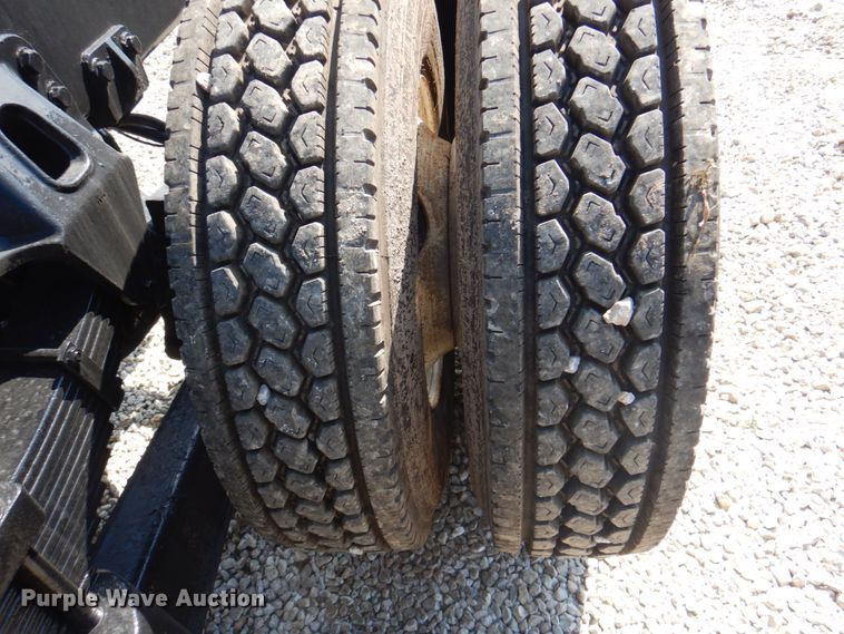 image for item KW9847 2008 Peterbilt 367  semi truck