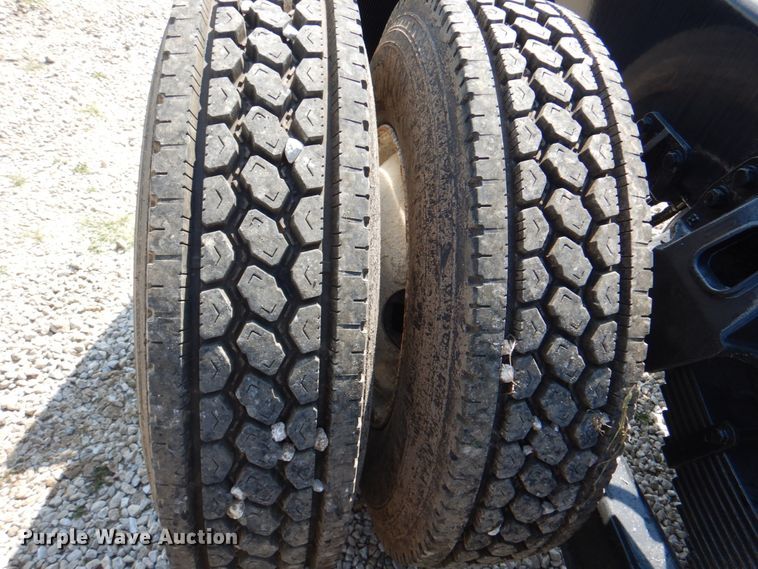 image for item KW9847 2008 Peterbilt 367  semi truck