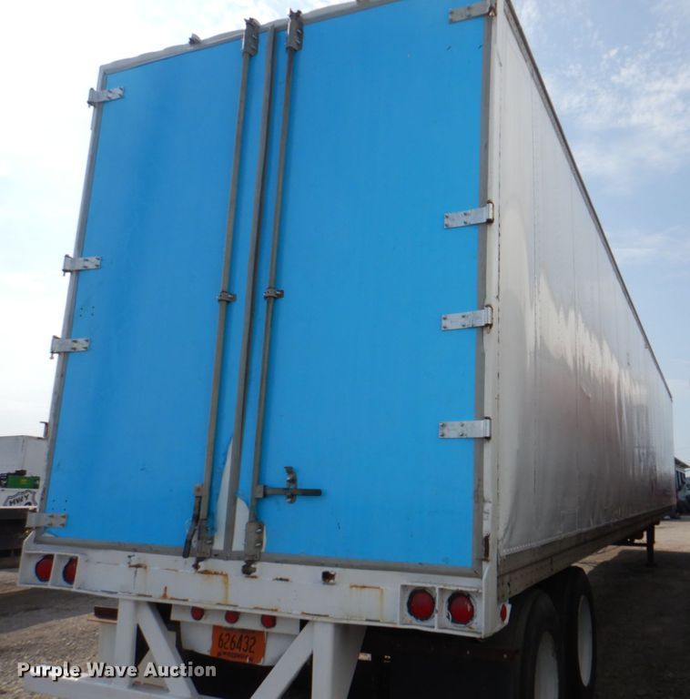 image for item KW9867 1995 Strick  dry van trailer