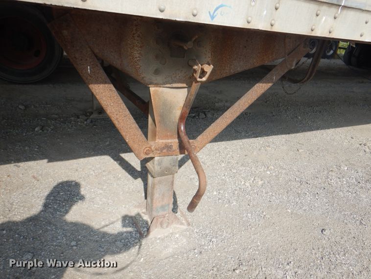 image for item KW9867 1995 Strick  dry van trailer