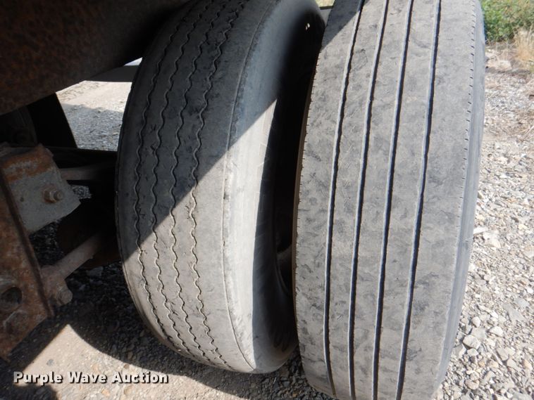 image for item KW9867 1995 Strick  dry van trailer