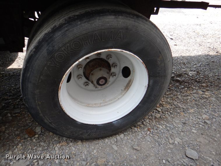 image for item KW9867 1995 Strick  dry van trailer