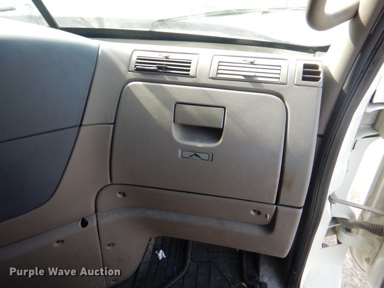 image for item KW9869 2011 Freightliner Cascadia 125  semi truck