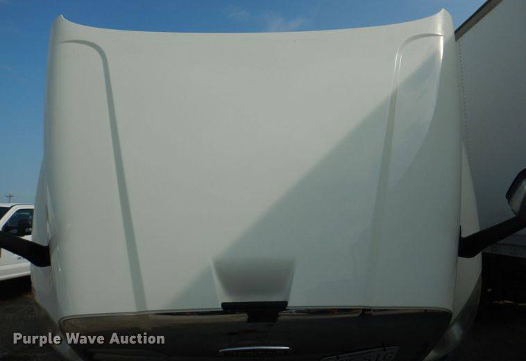 image for item KW9869 2011 Freightliner Cascadia 125  semi truck