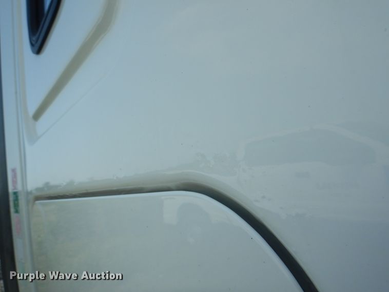 image for item KW9869 2011 Freightliner Cascadia 125  semi truck