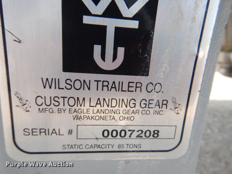 image for item KW9883 2002 Wilson DWH-400B Pace Setter  grain trailer
