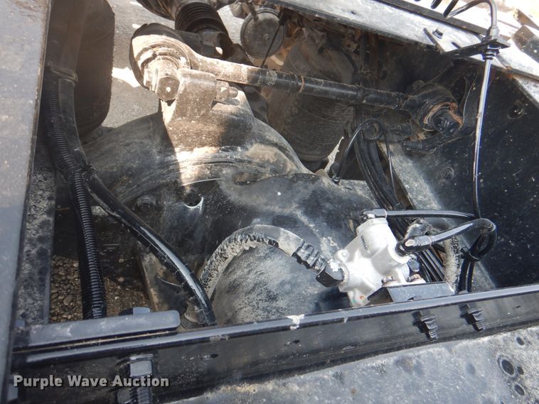 image for item KW9884 2002 Volvo VNL  semi truck