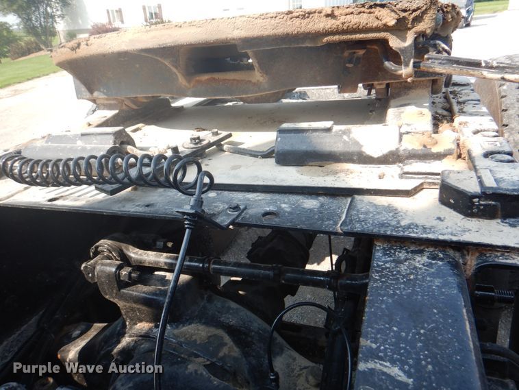 image for item KW9884 2002 Volvo VNL  semi truck