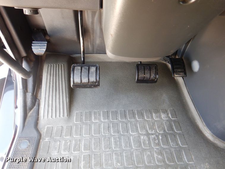 image for item KW9884 2002 Volvo VNL  semi truck