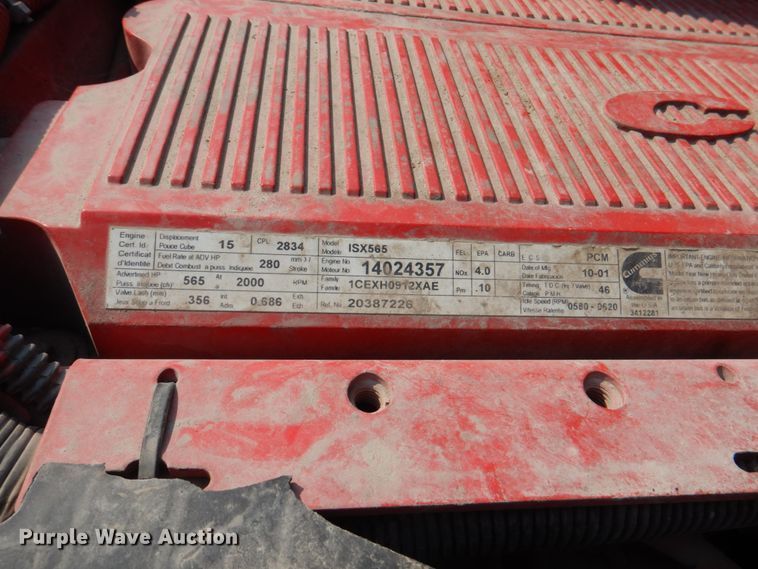 image for item KW9884 2002 Volvo VNL  semi truck