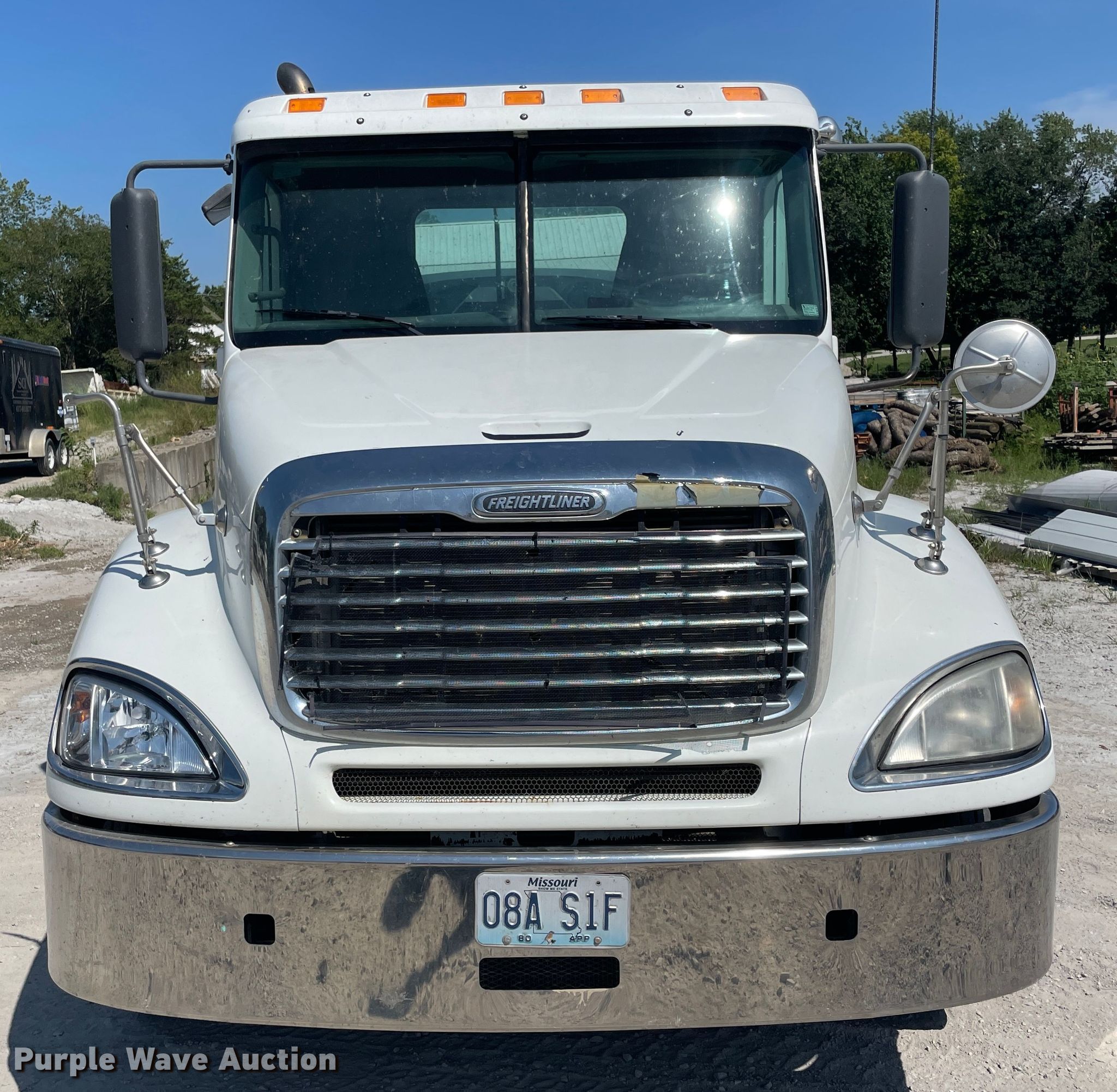 2008 Freightliner Columbia 120 semi truck in Lamar, MO Item KK9448