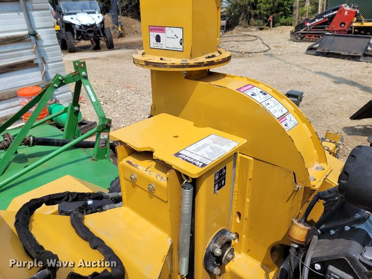 image for item BY9380 2015 Vermeer BC700XL  wood chipper