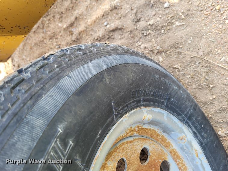 image for item BY9380 2015 Vermeer BC700XL  wood chipper