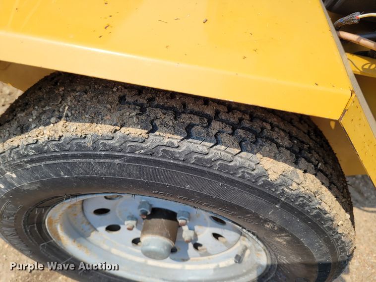 image for item BY9380 2015 Vermeer BC700XL  wood chipper