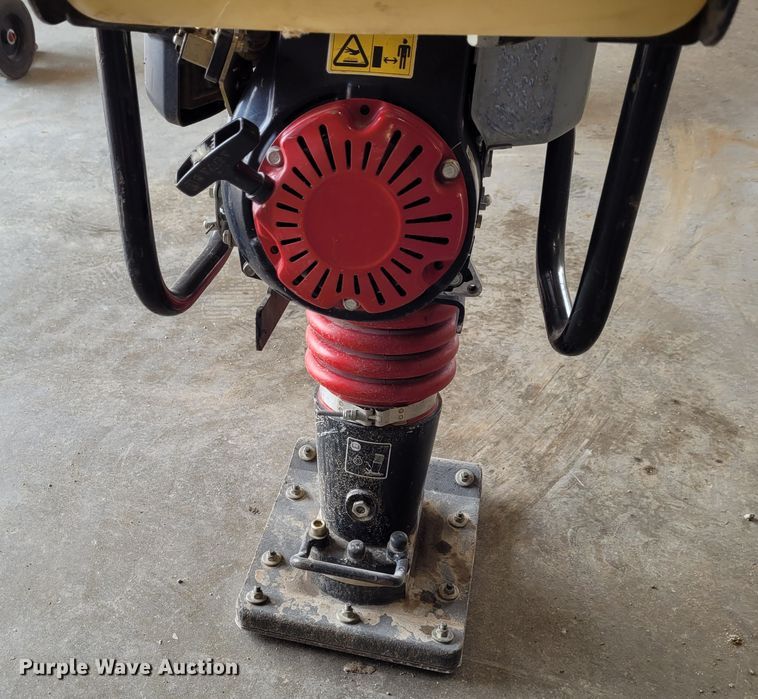 image for item BY9411 Toro VR3100  plate compactor