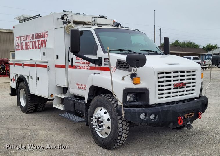 image for item BY9450 2009 GMC C7500  utility / service truck