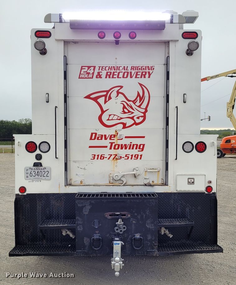 image for item BY9450 2009 GMC C7500  utility / service truck