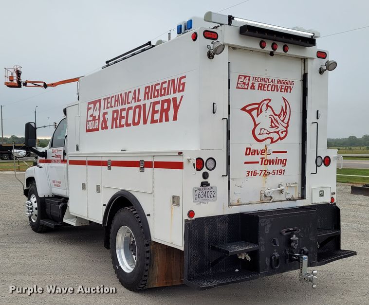 image for item BY9450 2009 GMC C7500  utility / service truck